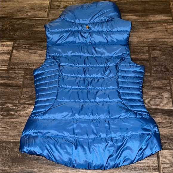 Lilly Pulitzer Blue Puffer Vest with Gold Zipper medium - Picture 4 of 4